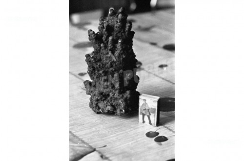 chanceaux-le-18-aout-1967-decouverte-d-une-meteorite-dans-un-champ.jpg