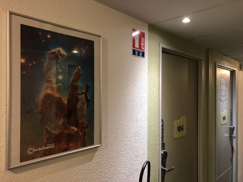 0_couloir_hôtel.JPEG