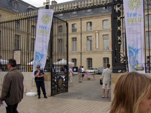 Une entrée bien gardée :)