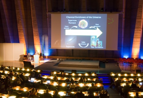 DSC_3028.jpg (4.72 Mio) Vu 3362 fois © Lee Pullen, IYA2009 Secretariat (cliquer pour agrandir)