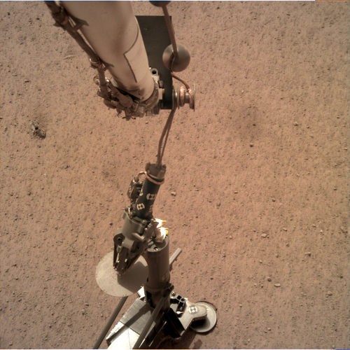 _mars.nasa.gov_insight-raw-images_surface_sol_0076_idc_D000M0076_603268733EDR_F0000_0587M_.PNG